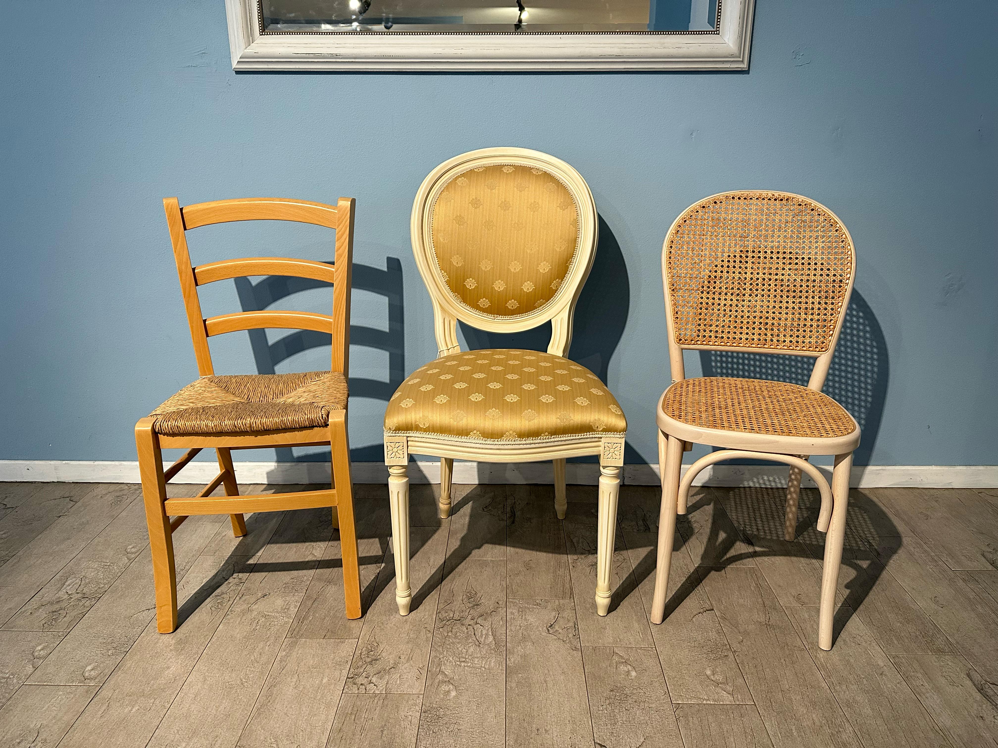 Sedie restaurate nel laboratorio